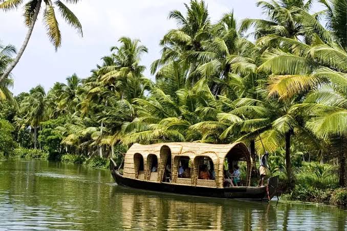 Alleppey backwater village route